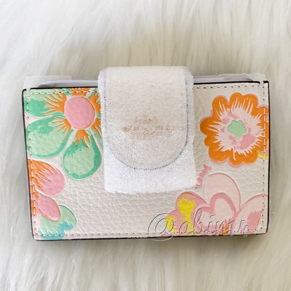 Coach Accessories - NWT Coach Leather Accordion Card Case with Floral Print